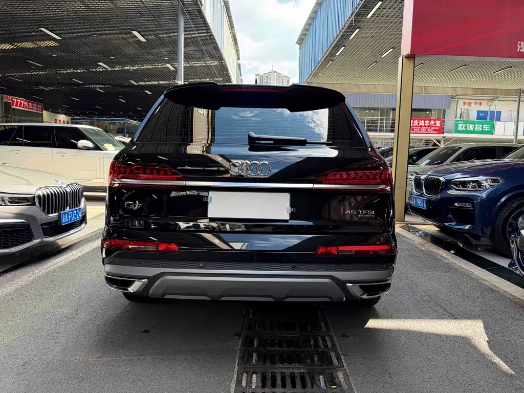Audi Q7 — миниатюра 5