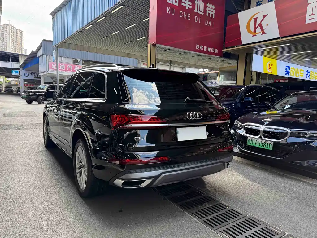 Audi Q7 — миниатюра 6