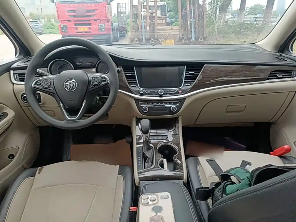 Buick Verano — миниатюра 10