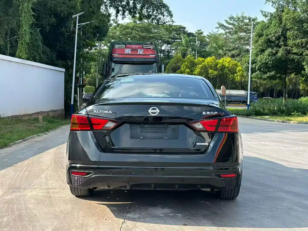 Nissan Teana — миниатюра 4