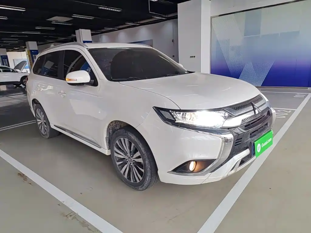 Mitsubishi Outlander — миниатюра 4