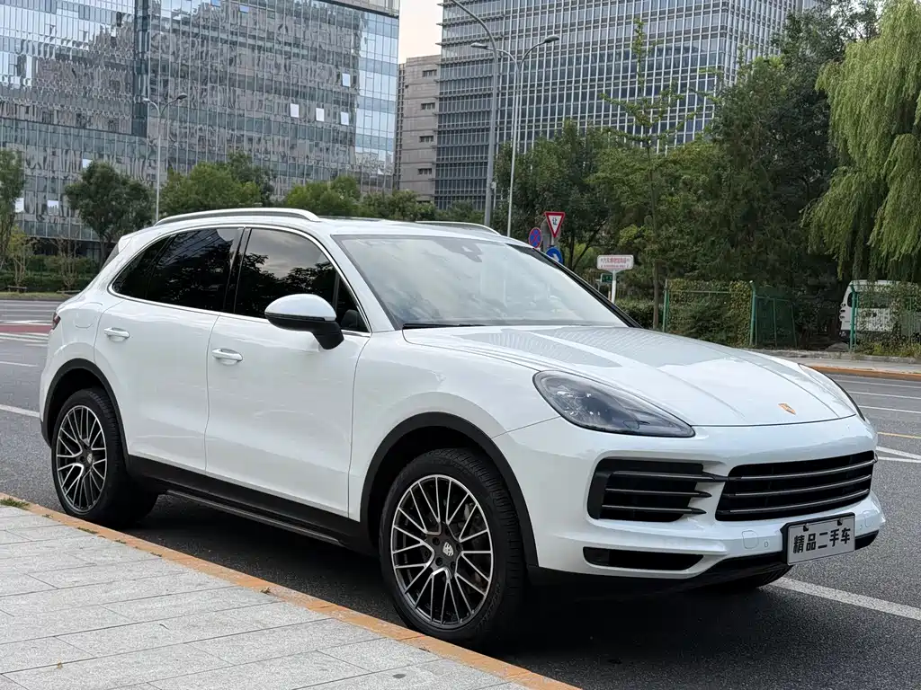 Porsche Cayenne — миниатюра 3
