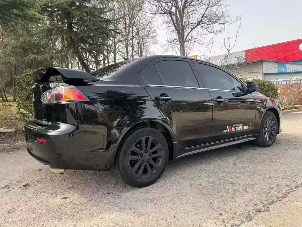 Mitsubishi Lancer EX — миниатюра 6