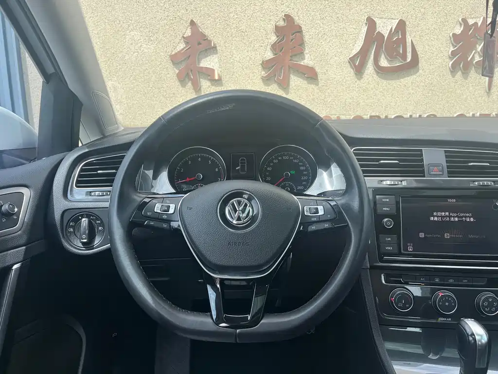 Volkswagen Golf — миниатюра 19