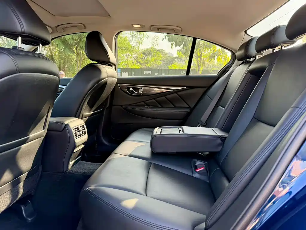Infiniti Q50L — миниатюра 5