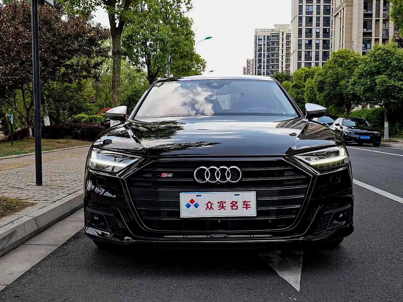 Audi S8