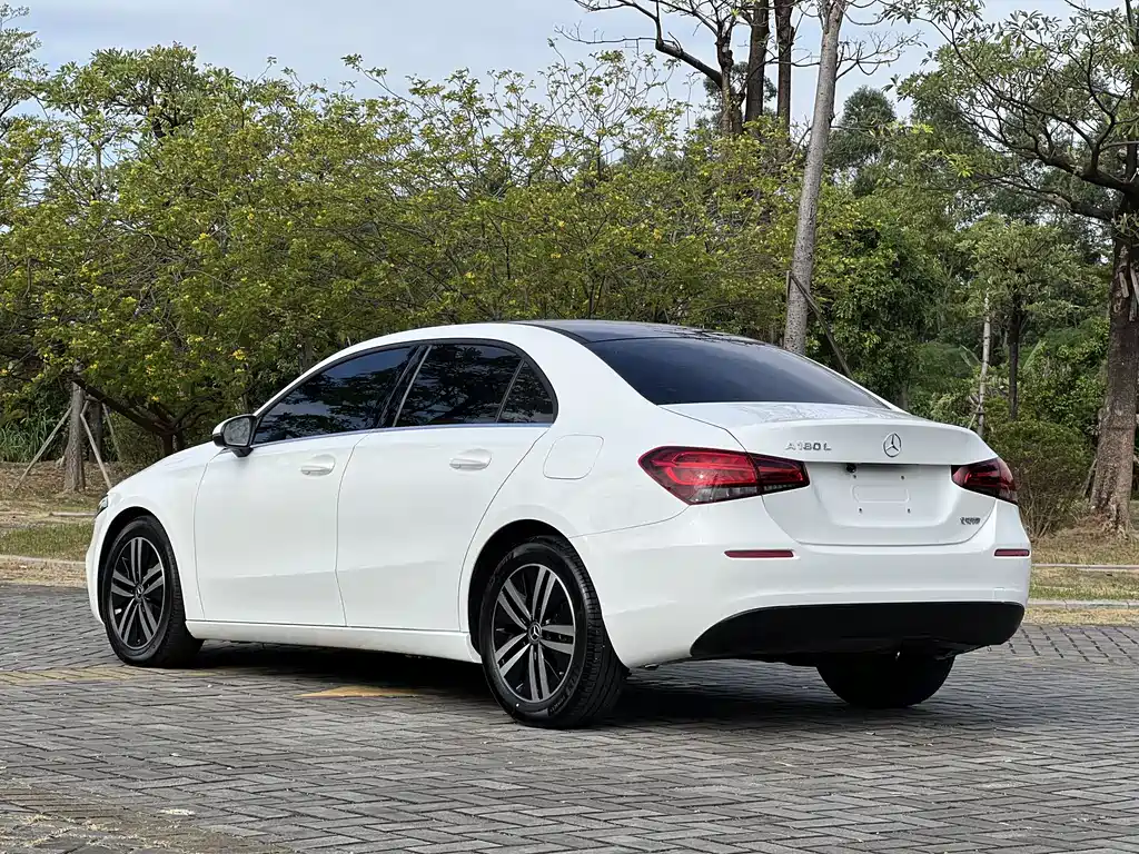 MERCEDES-BENZ A CLASS