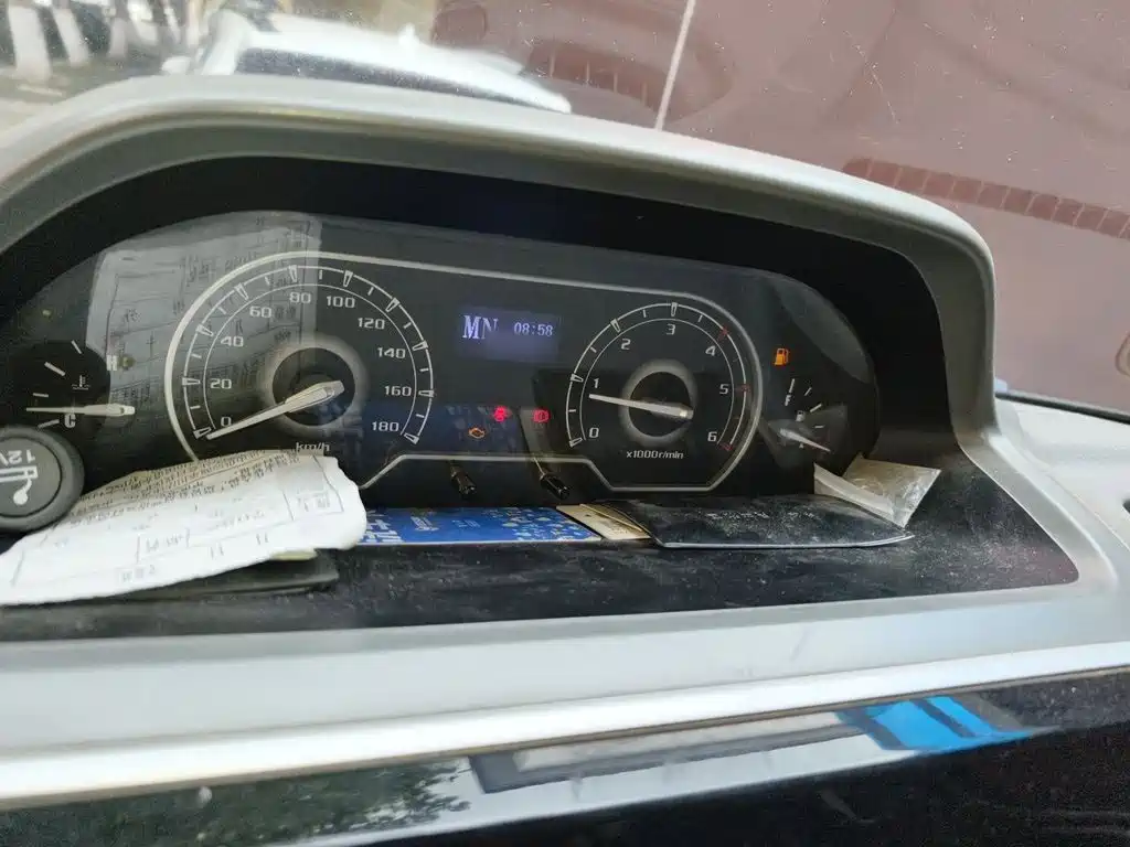MAXUS V80 — миниатюра 4