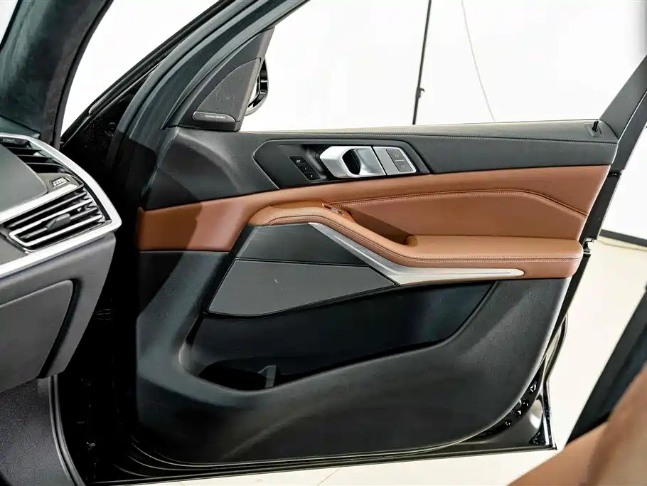 BMW X7 — миниатюра 17