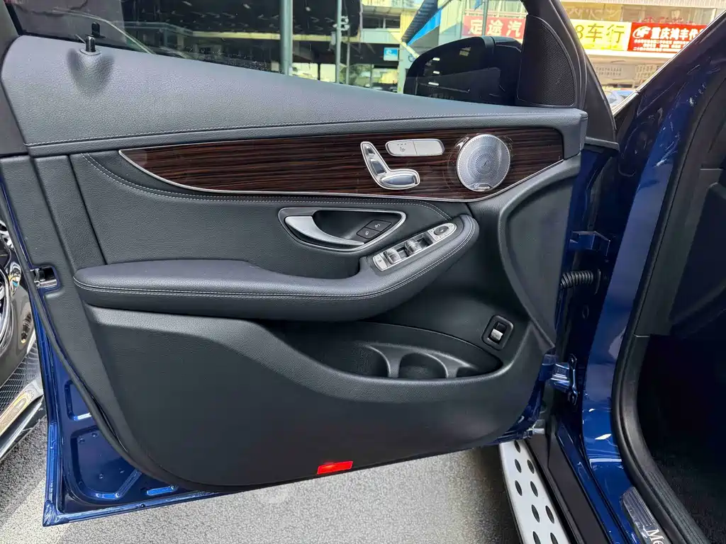 Mercedes-Benz GLC — миниатюра 11