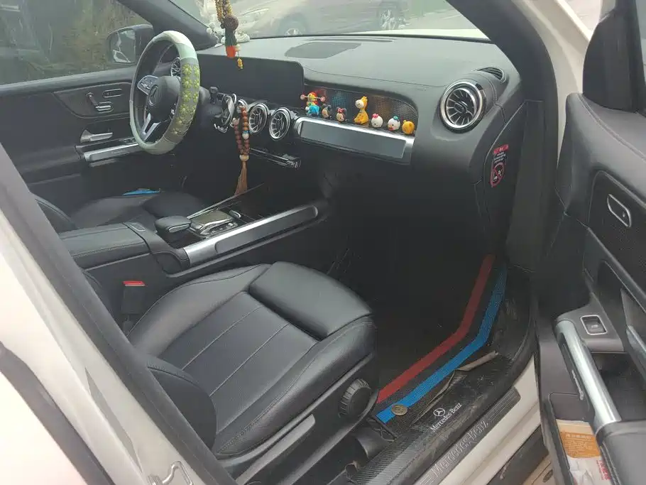 Mercedes-Benz GLB — миниатюра 8