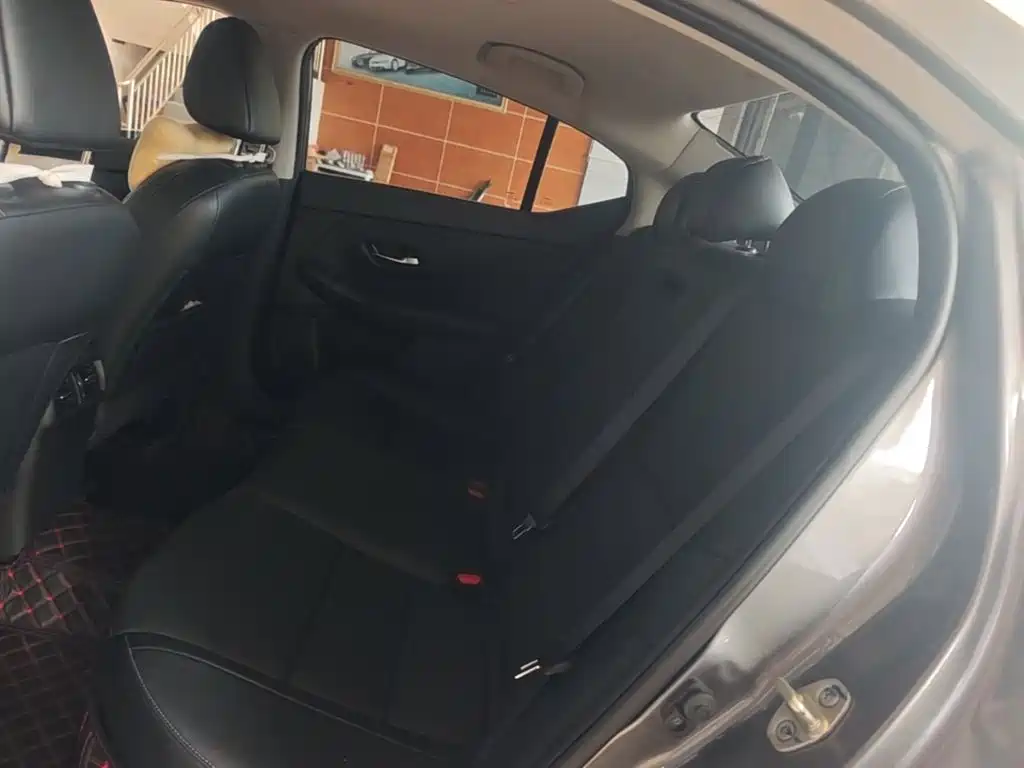 Nissan Sylphy — миниатюра 17