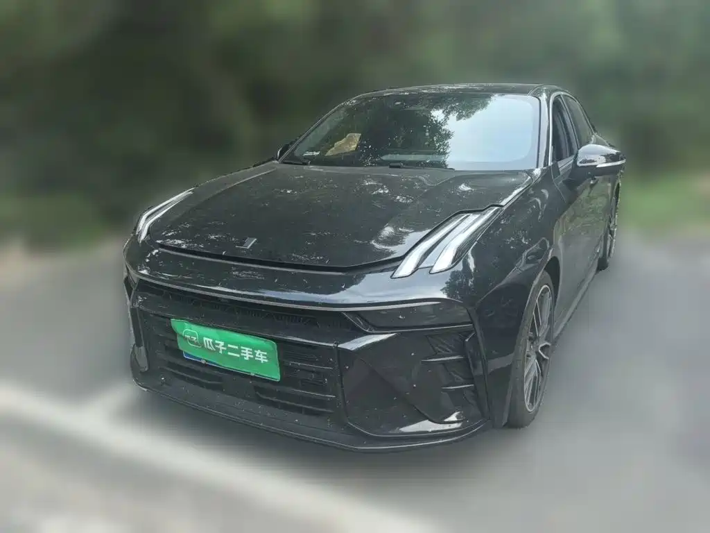Lynk & Co 03