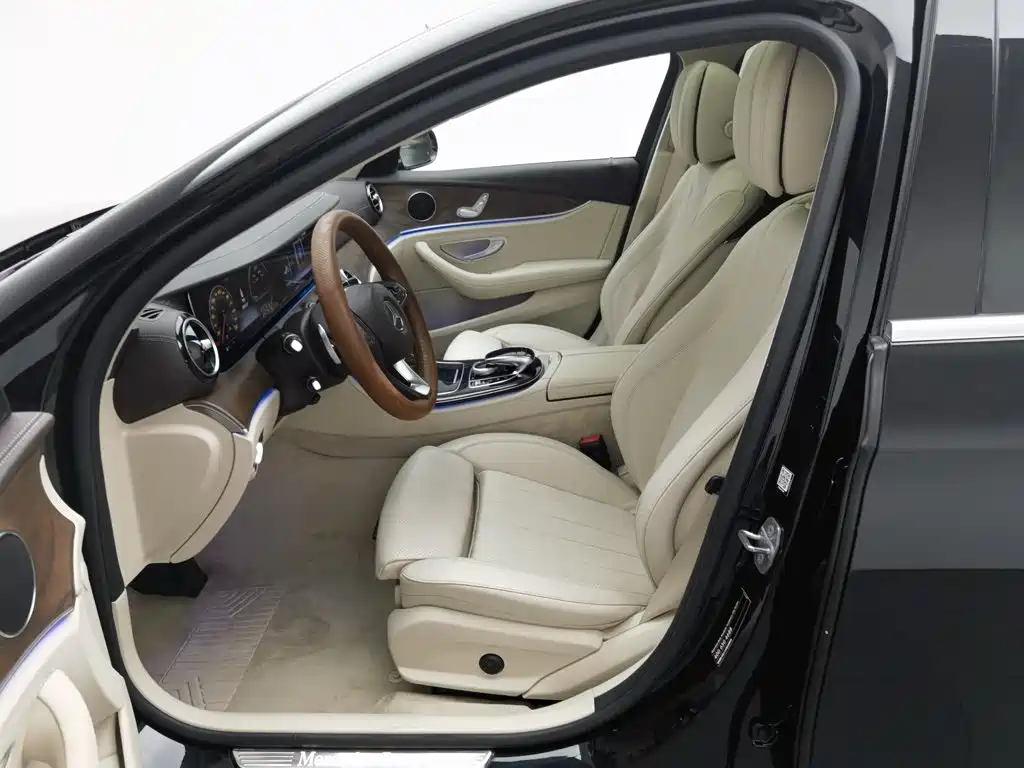 Mercedes-Benz E-Class — миниатюра 10