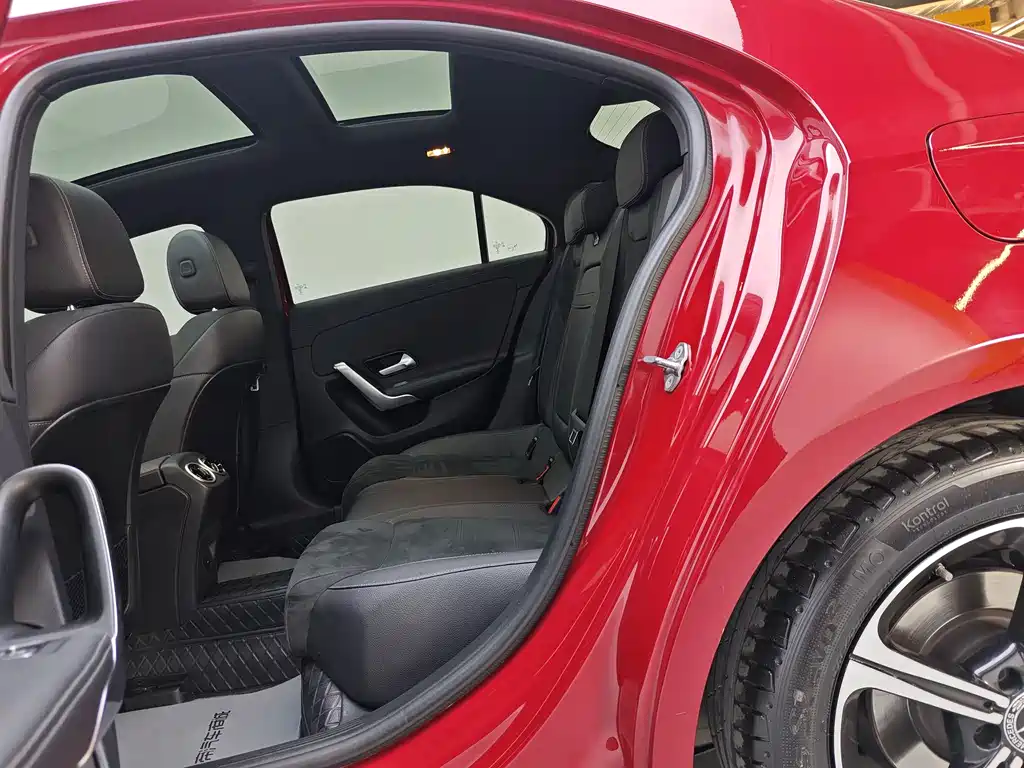 MERCEDES-BENZ A CLASS