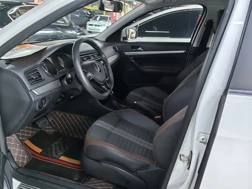 Volkswagen Lavida — миниатюра 7