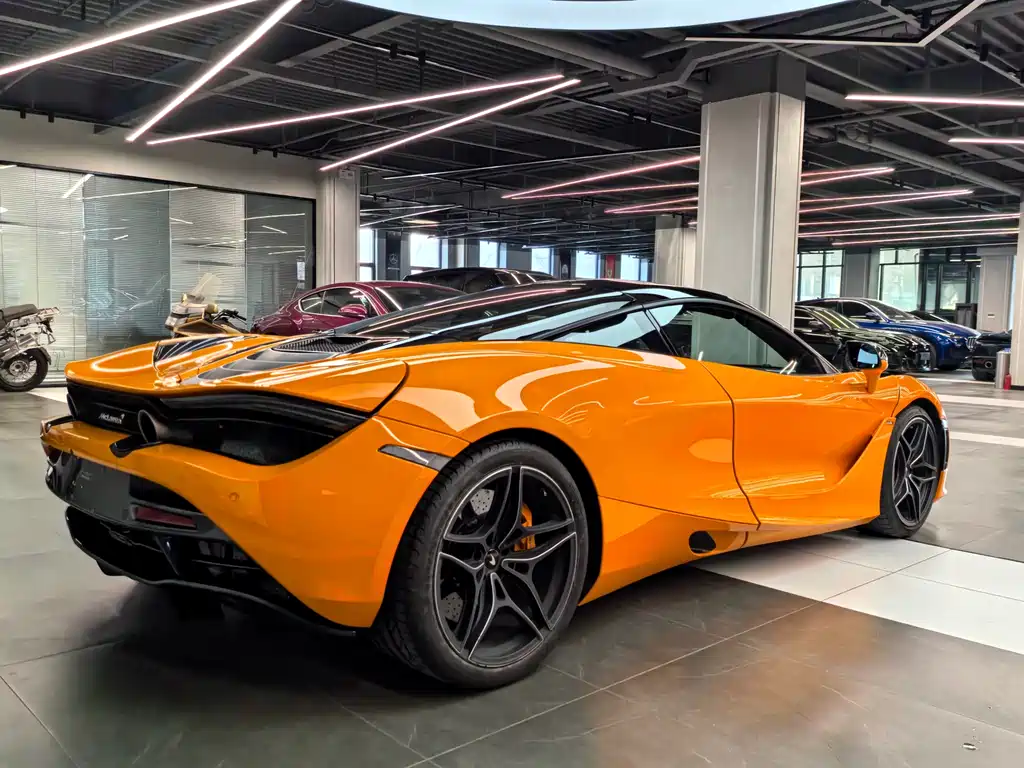 MCLAREN 720S