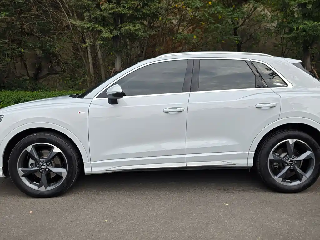Audi Q3 — миниатюра 10