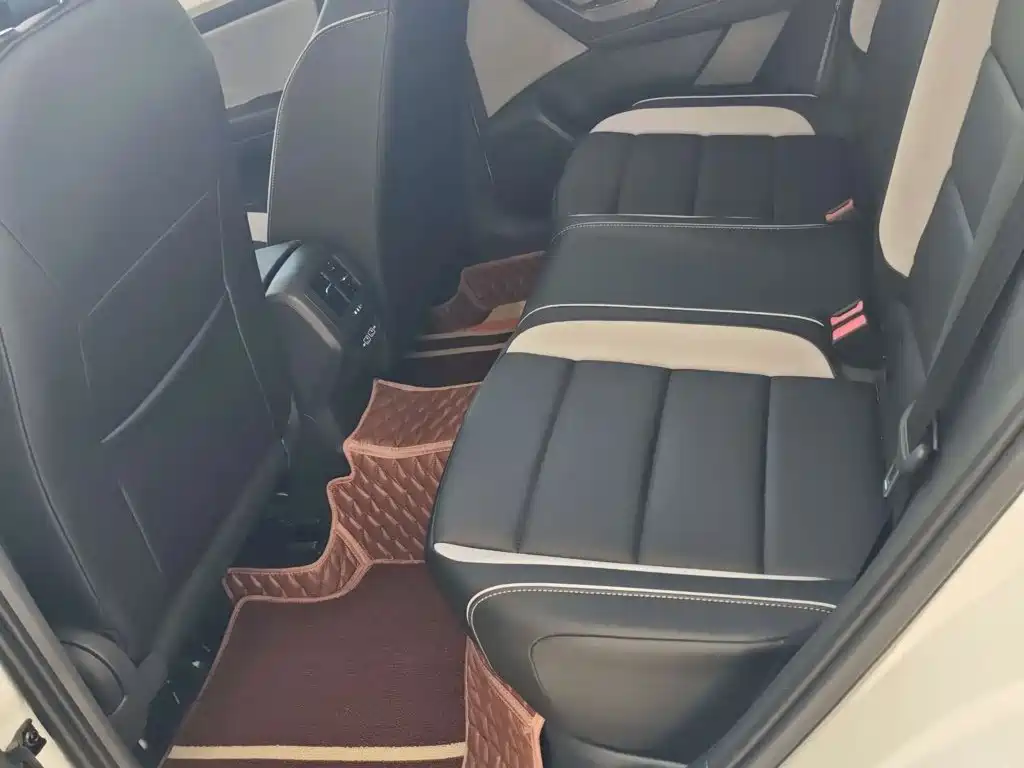 Volkswagen T-Roc — миниатюра 16
