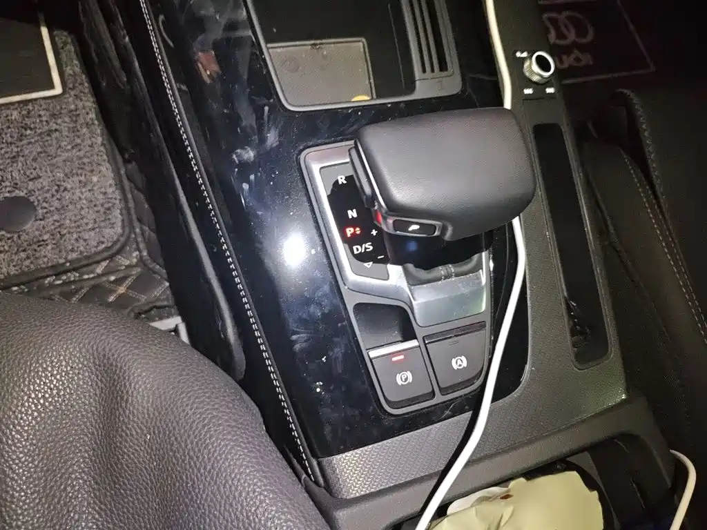 Audi Q5L — миниатюра 7