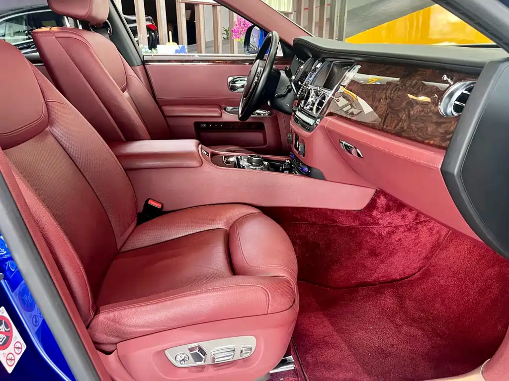 Rolls-Royce Ghost — миниатюра 17