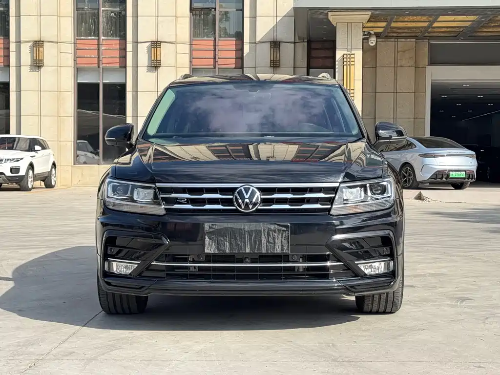 Volkswagen Tiguan L L 2021 330TSI AT R-Line