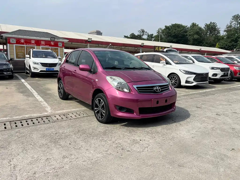 Toyota Yaris — миниатюра 2