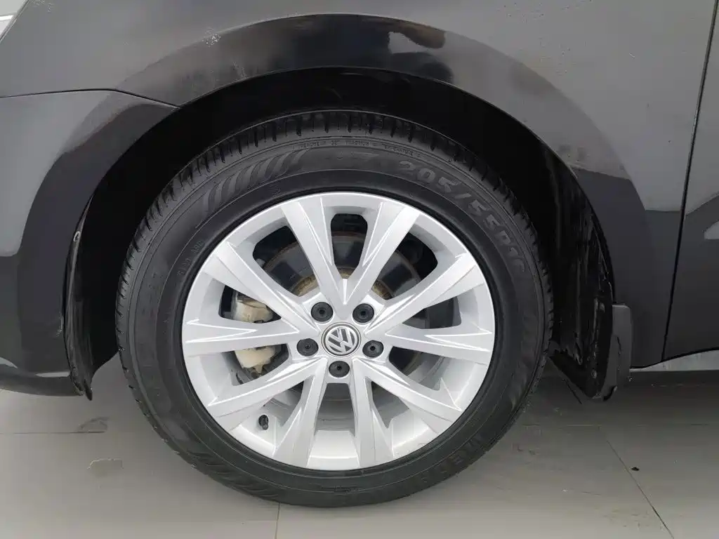 Volkswagen Lavida — миниатюра 17