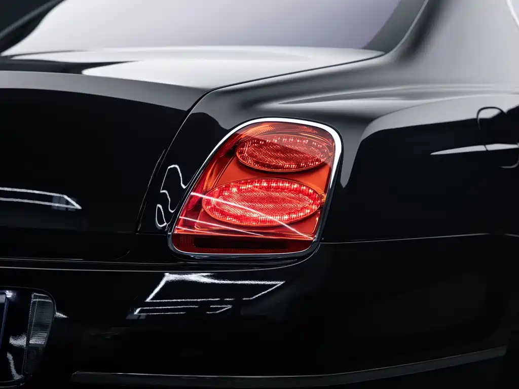 Bentley Flying Spur — миниатюра 26