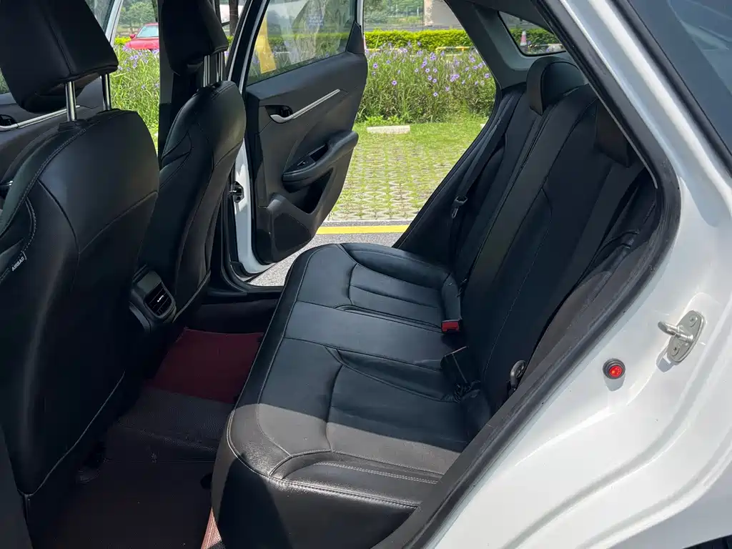 Buick Excelle — миниатюра 8