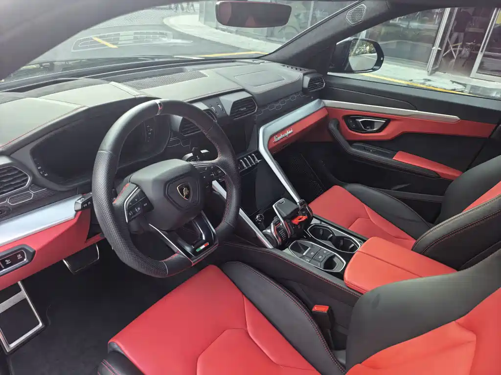 Lamborghini Urus — миниатюра 8