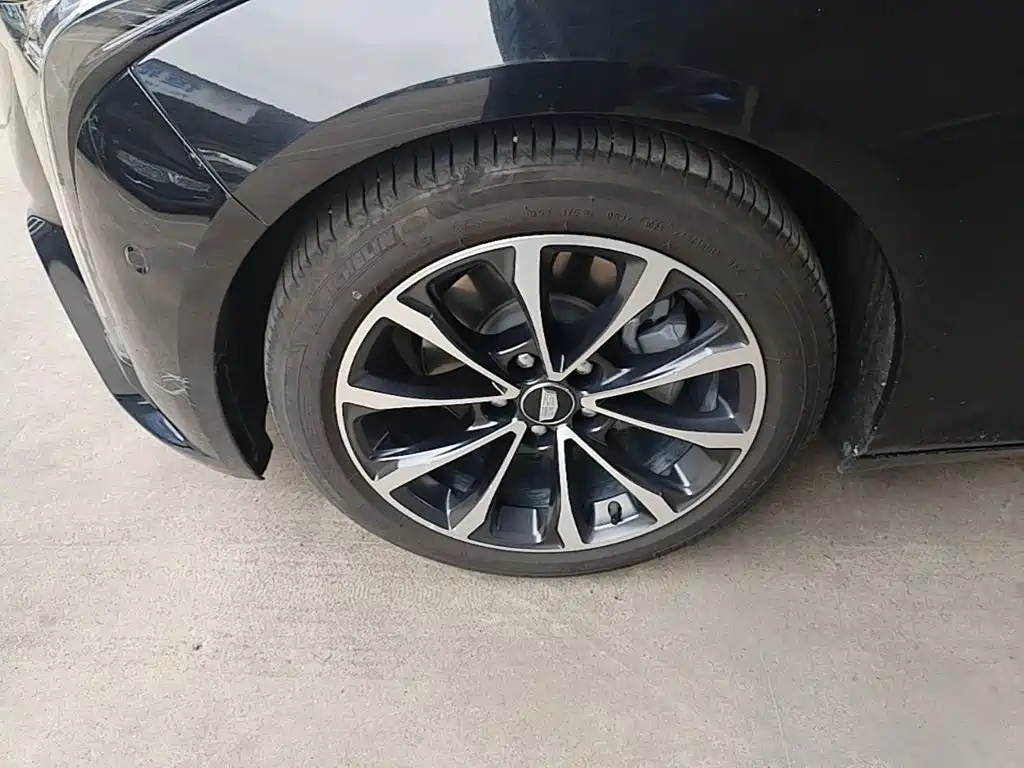 Cadillac CT5 — миниатюра 23