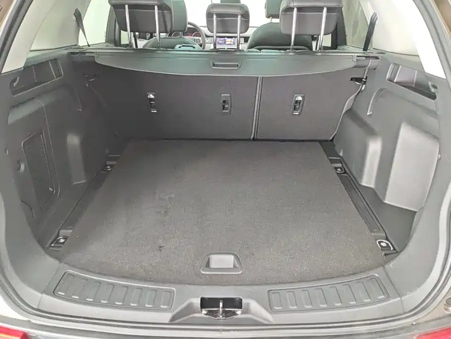 Land Rover Discovery Sport — миниатюра 4