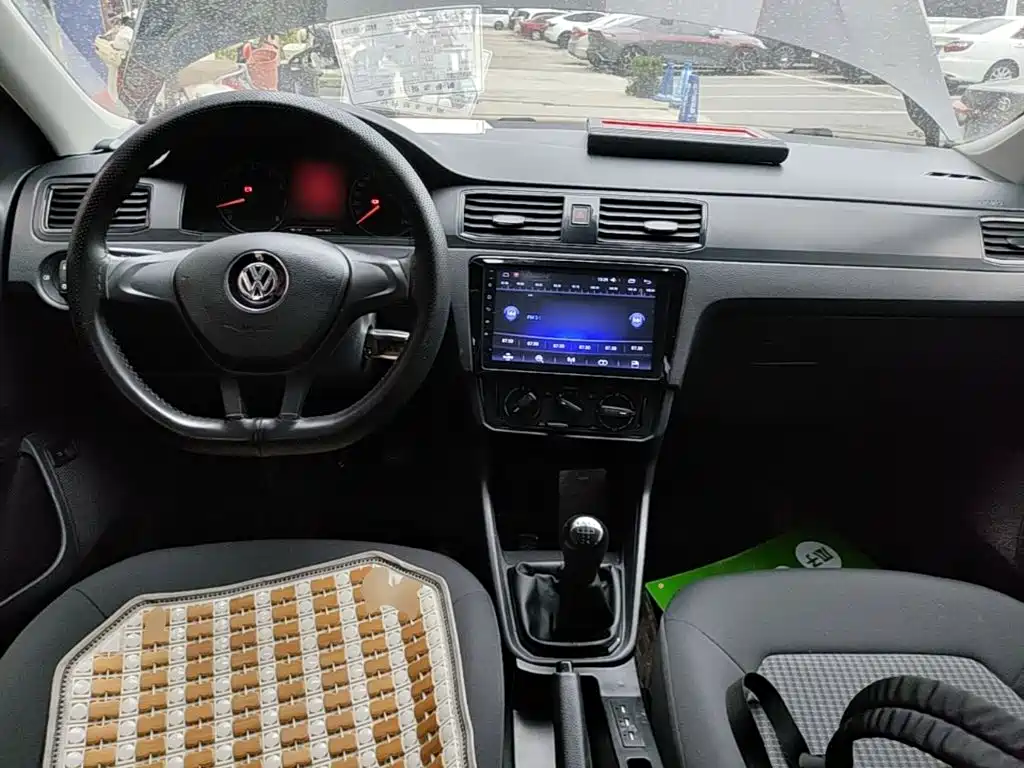 Volkswagen Santana — миниатюра 10
