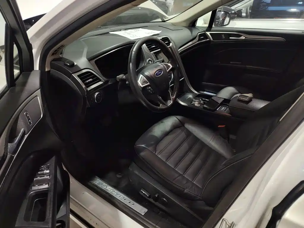 Ford Mondeo — миниатюра 16