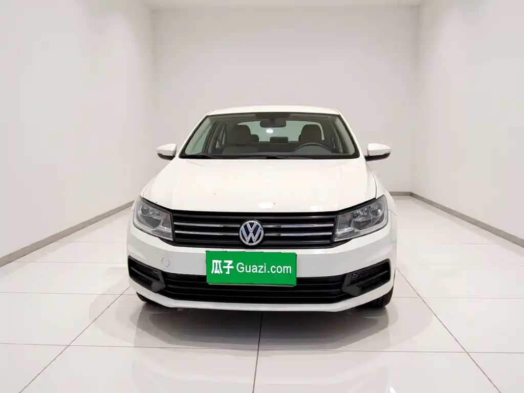 Volkswagen Santana — миниатюра 2