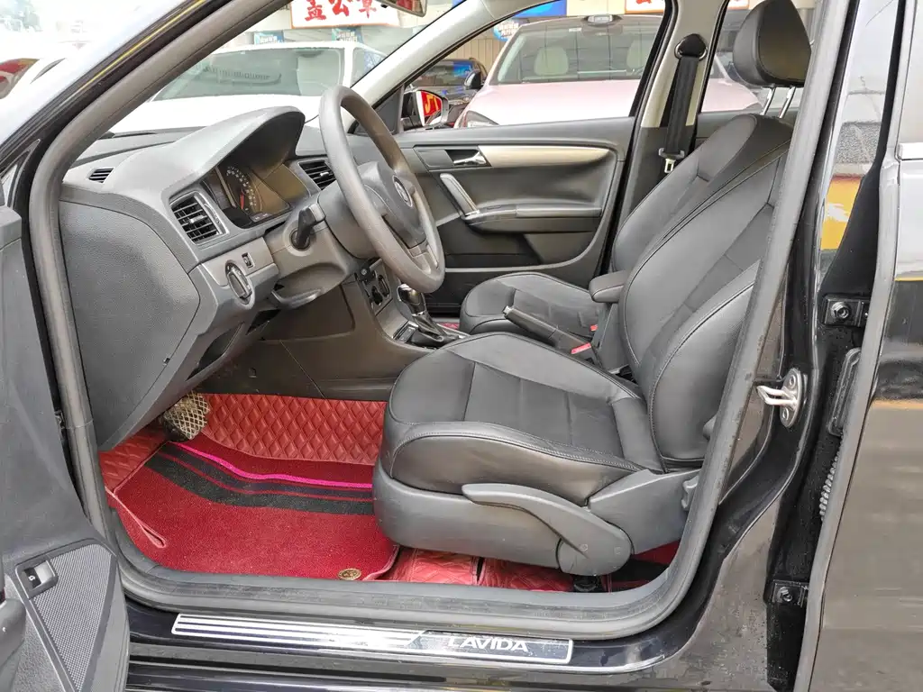 Volkswagen Lavida — миниатюра 3