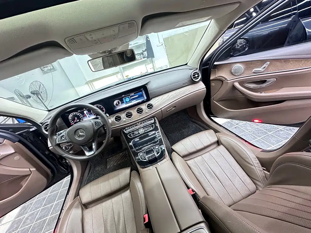 MERCEDES-BENZ E CLASS