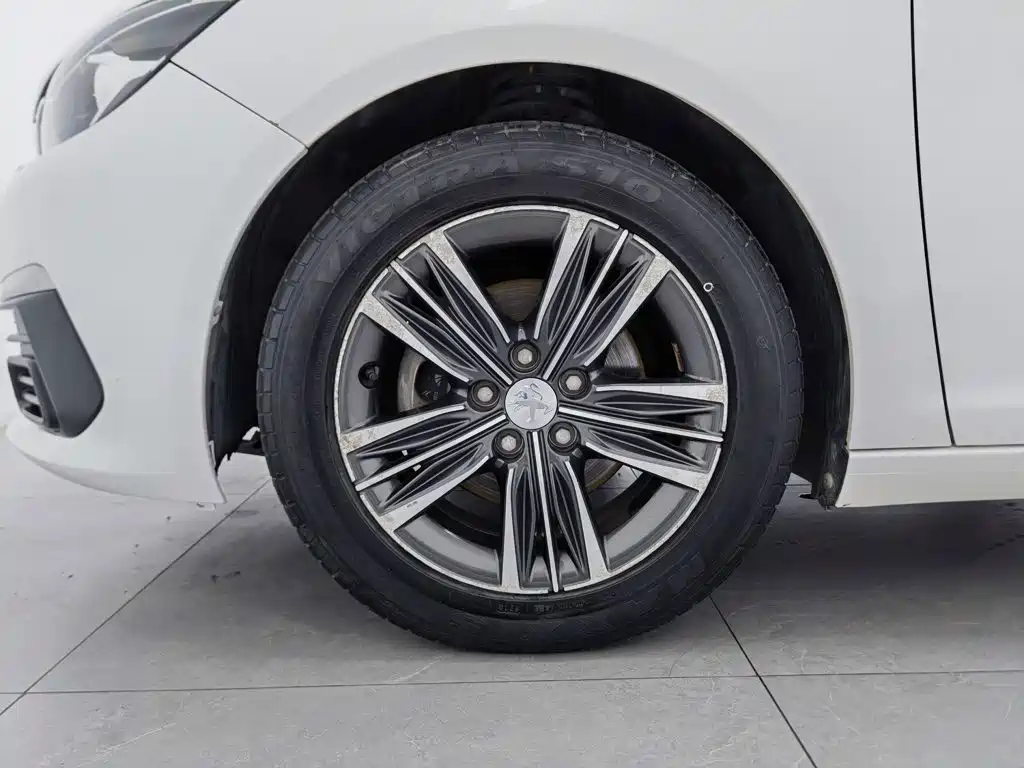 Peugeot 308 — миниатюра 17