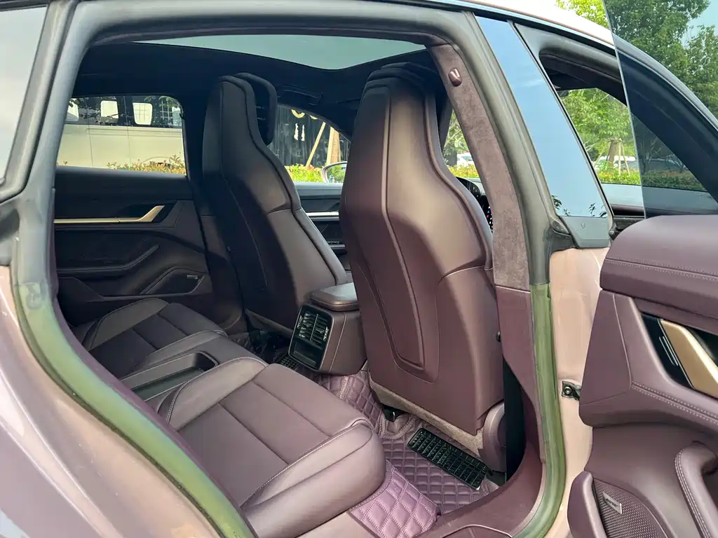 Porsche Taycan — миниатюра 6