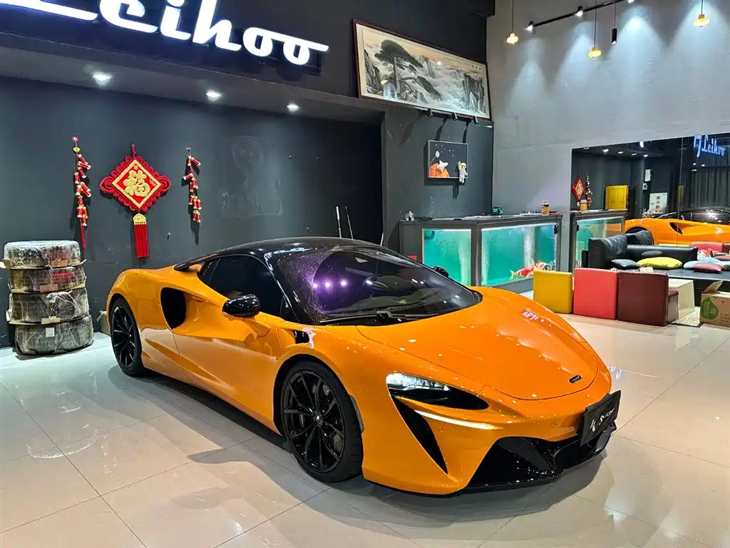 McLaren Artura 2023 3.0T Hybrid
