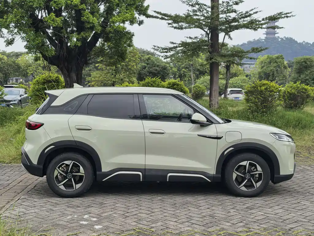 BYD Yuan UP — миниатюра 10