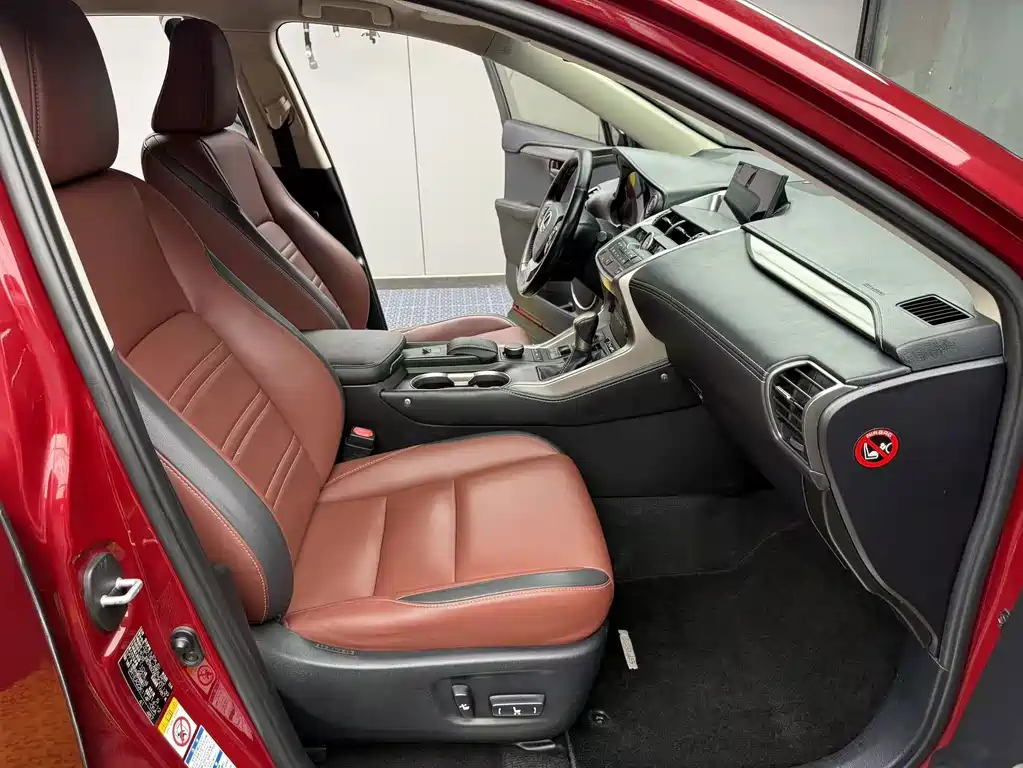 Lexus NX — миниатюра 8