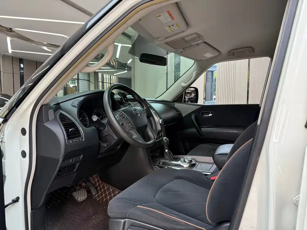 Nissan Patrol — миниатюра 4