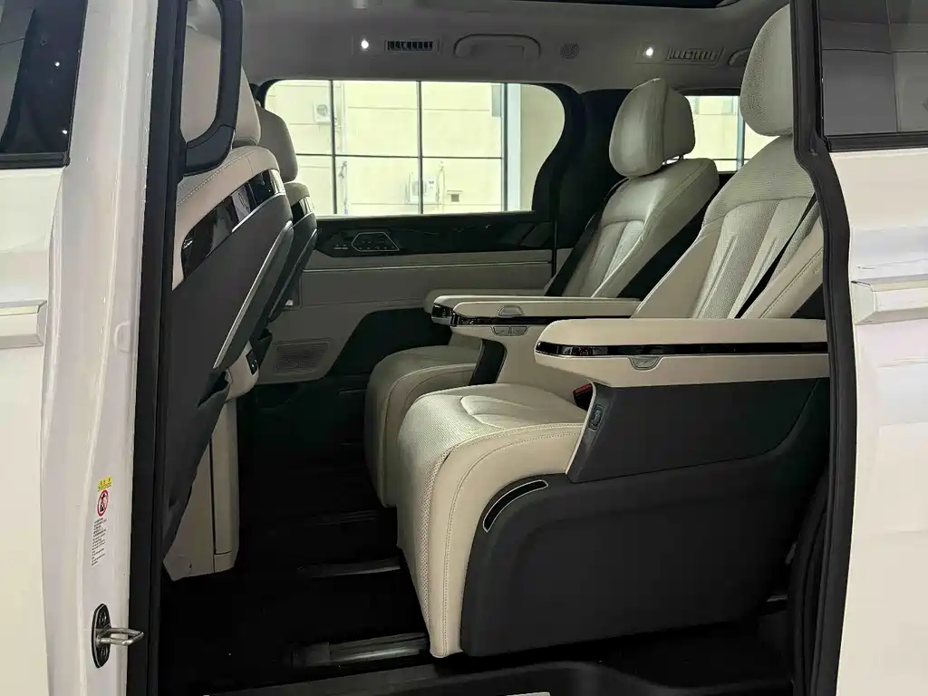 BYD Xia - фото 7