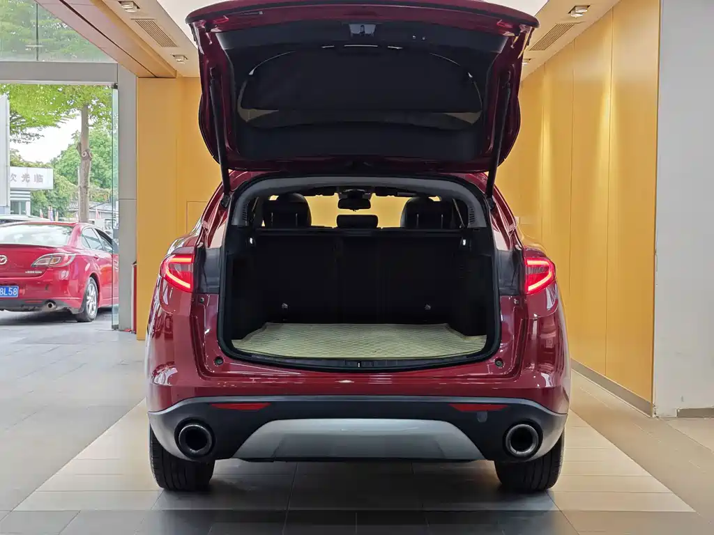 Alfa Romeo Stelvio — миниатюра 29