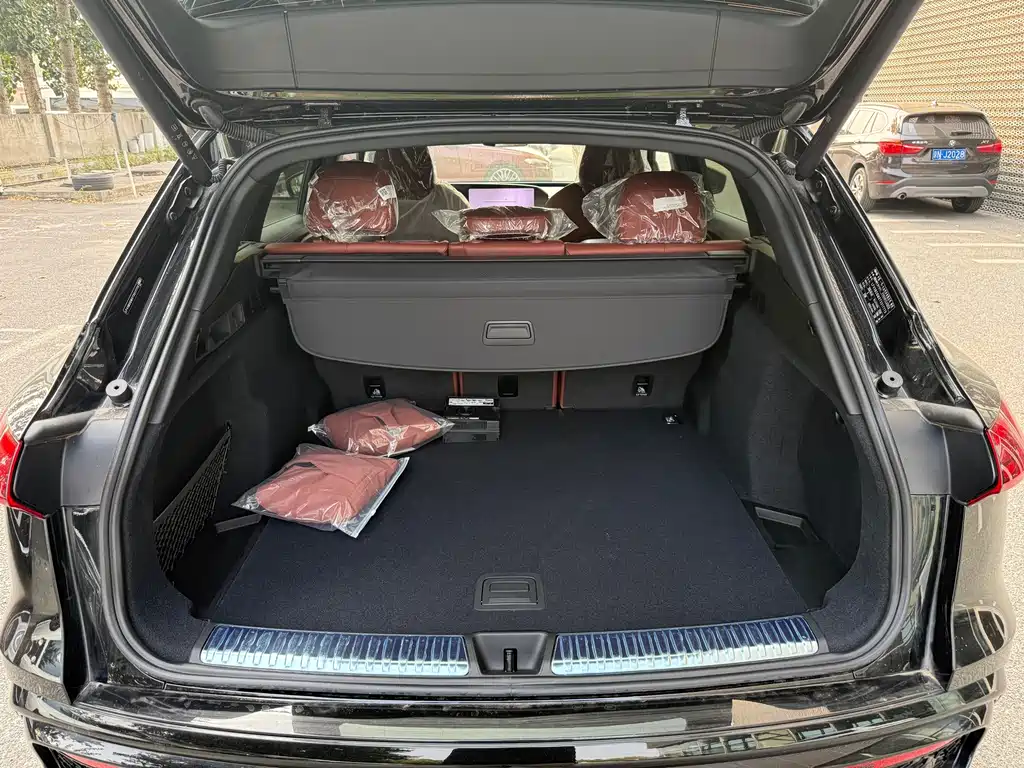 Audi Q5L — миниатюра 12
