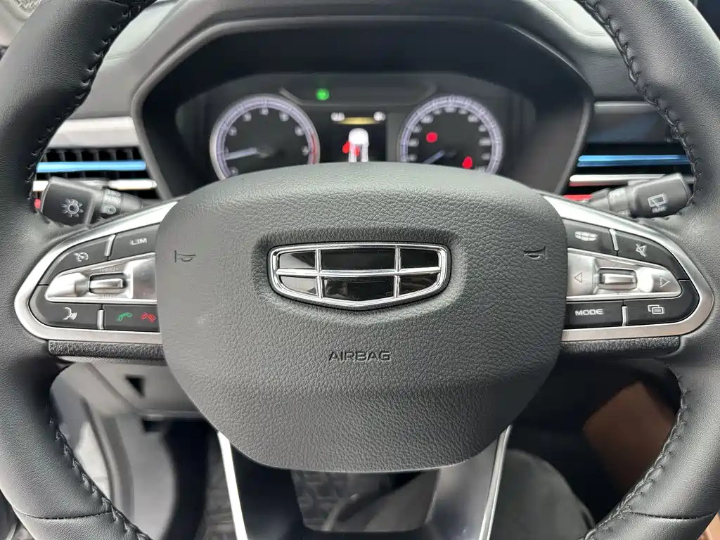 Geely Vision X6 — миниатюра 14