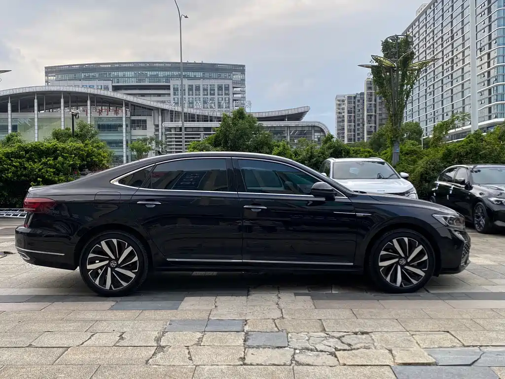 Volkswagen Passat — миниатюра 4
