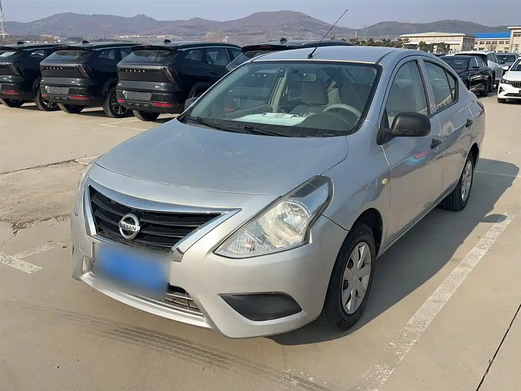 Nissan Sunny 2016